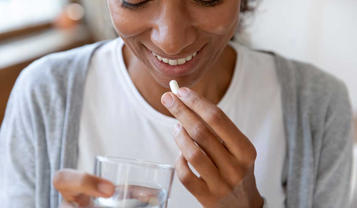 THE BEST VITAMINS FOR DRY SKIN: A COMPREHENSIVE GUIDE